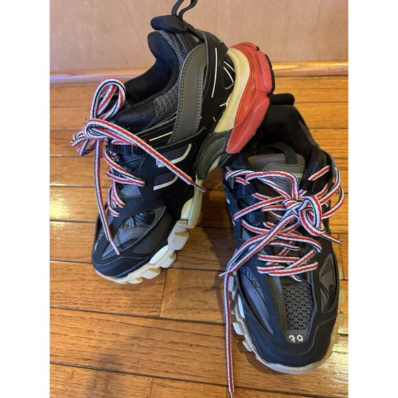 Size 9 - Balenciaga Track LED Sneaker Black (SNTHRIFTY main image 10
